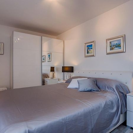 Holiday House Queens With Sea View Selce Esterno foto
