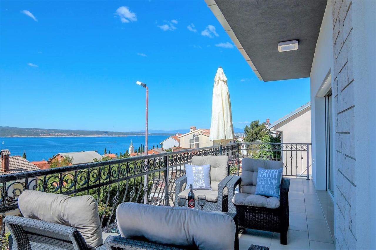 Holiday House Queens With Sea View Selce Esterno foto