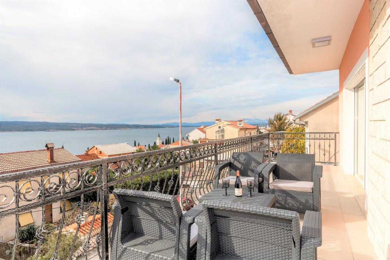 Holiday House Queens With Sea View Selce Esterno foto