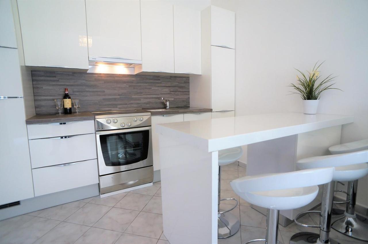 Holiday House Queens With Sea View Selce Esterno foto