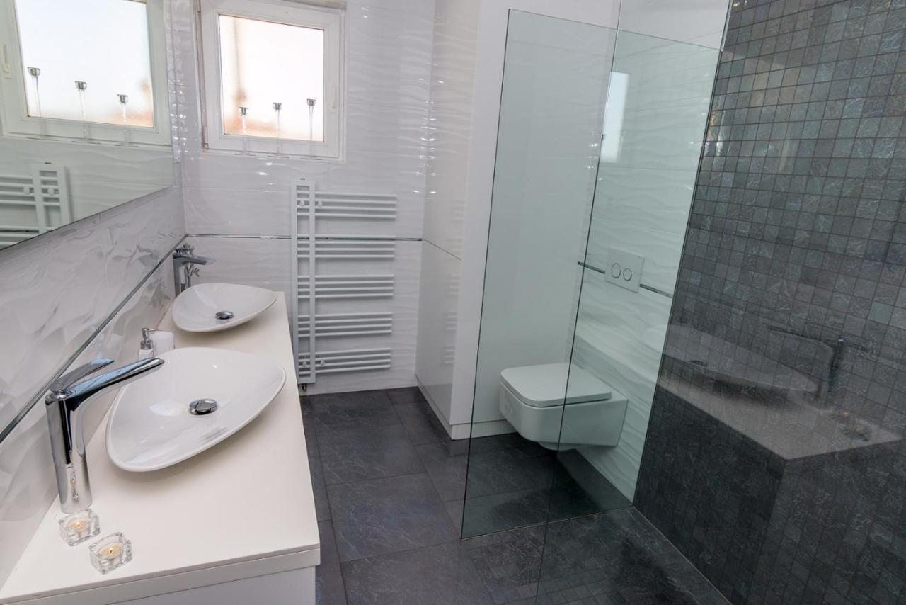 Holiday House Queens With Sea View Selce Esterno foto