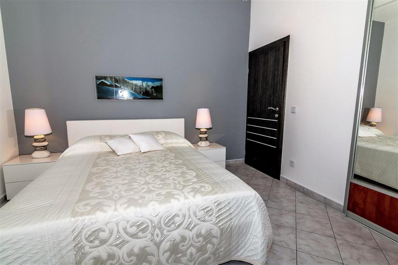 Holiday House Queens With Sea View Selce Esterno foto