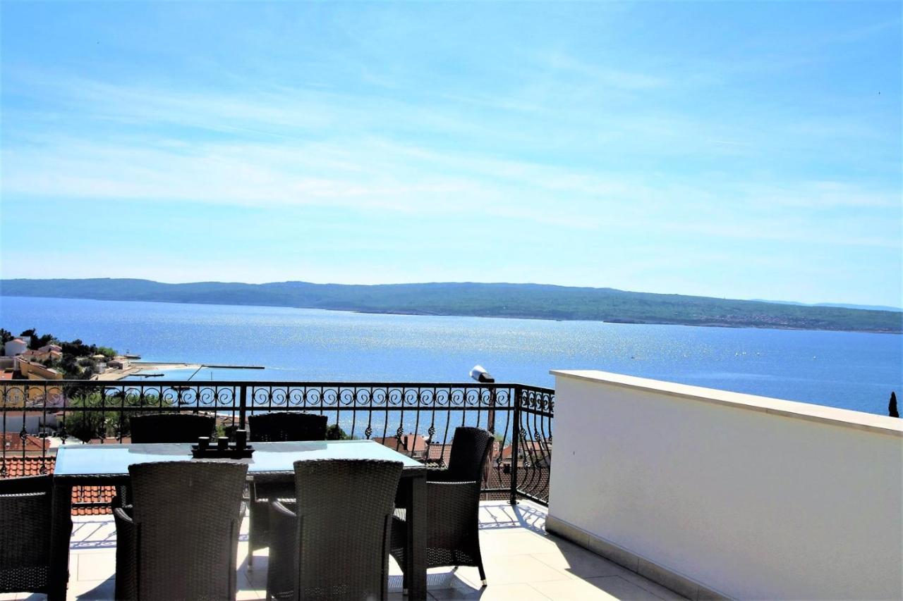 Holiday House Queens With Sea View Selce Esterno foto